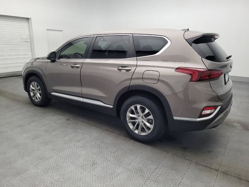 Used 2019 Hyundai Santa Fe SE image 3