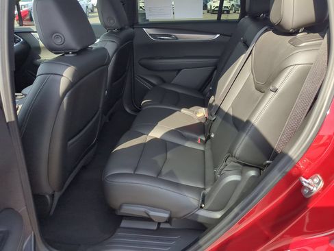 Certified 2024 Cadillac XT6 Luxury FWD image 24