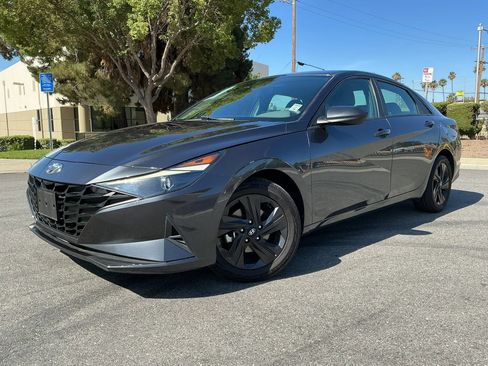 Used 2021 Hyundai Elantra SEL w/ Cargo Package FWD image 1