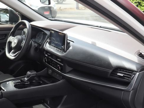 Used 2023 Nissan Rogue S FWD image 35