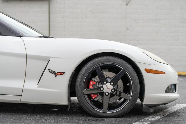 Used 2006 Chevrolet Corvette Convertible w/ Preferred Equipment Group RWD image 11