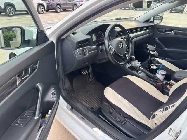 Used 2020 Volkswagen Passat 2.0T R-Line FWD image 10