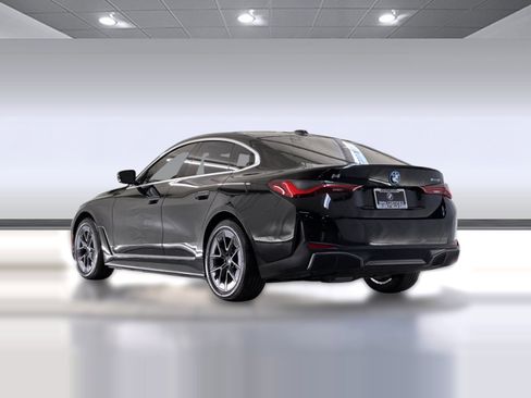 Certified 2023 BMW i4 eDrive35 RWD image 3