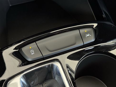 New 2025 Chevrolet Trax LT w/ Driver Confidence Package image 28