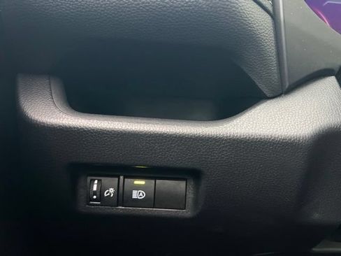 Used 2024 Toyota RAV4 XLE AWD/4WD image 21