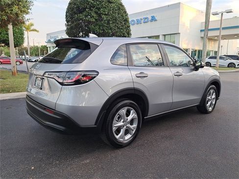 Certified 2023 Honda HR-V LX image 6