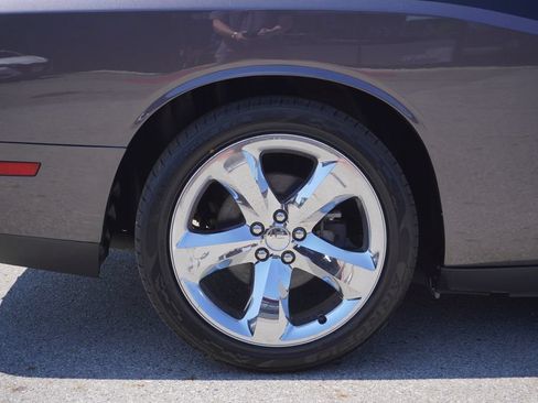 Used 2014 Dodge Challenger R/T Plus RWD image 12