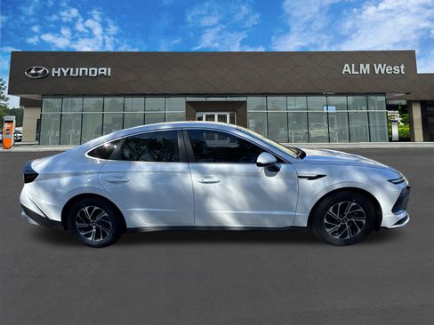 New 2026 Hyundai Sonata Blue FWD image 5