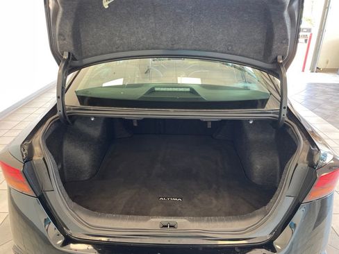 Used 2024 Nissan Altima 2.5 SV FWD image 13