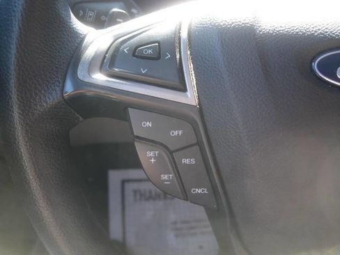 Used 2019 Ford Fusion SE image 23