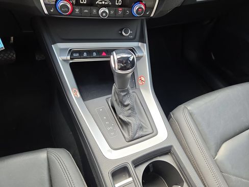 Certified 2025 Audi Q3 2.0T Premium AWD/4WD image 22