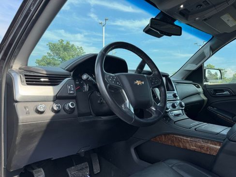 Used 2018 Chevrolet Suburban Premier AWD/4WD image 14