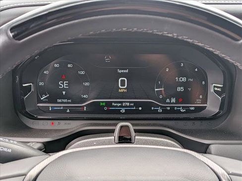 Used 2023 GMC Yukon XL Denali Ultimate AWD/4WD image 10