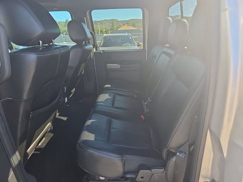 Used 2012 Ford F250 Lariat w/ Lariat Ultimate Pkg AWD/4WD image 12