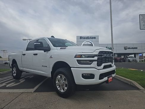 New 2026 RAM 2500 Big Horn AWD/4WD image 1