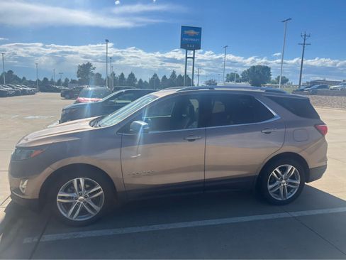 Used 2018 Chevrolet Equinox Premier AWD/4WD image 1