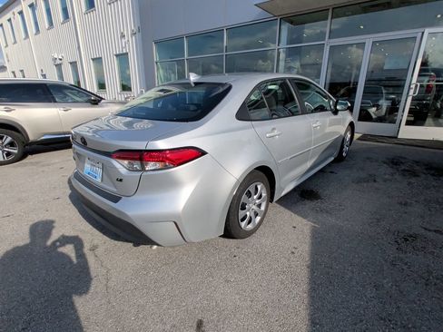 Used 2026 Toyota Corolla LE FWD image 3