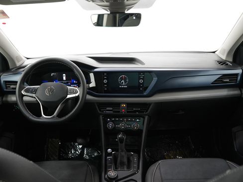 Used 2024 Volkswagen Taos SE AWD/4WD image 13