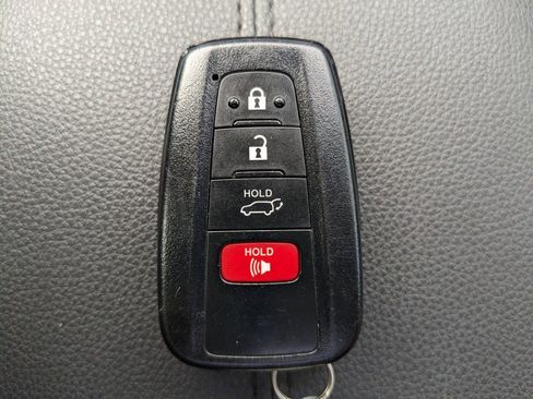 Used 2020 Toyota RAV4 XSE image 33