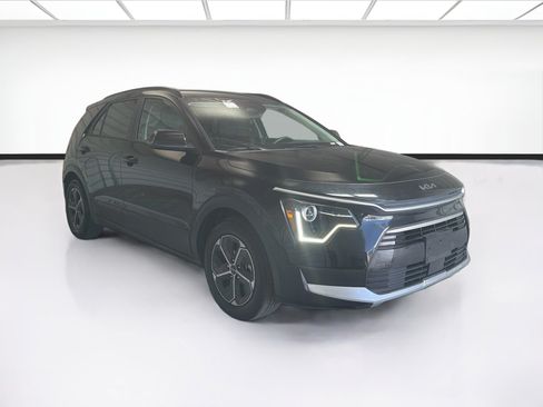 Used 2023 Kia Niro EX FWD image 3