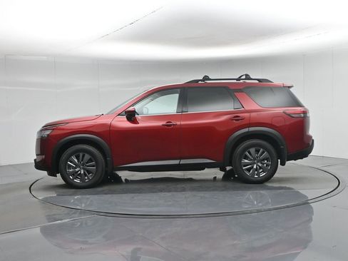 Used 2023 Nissan Pathfinder SV w/ SV Premium Package image 30