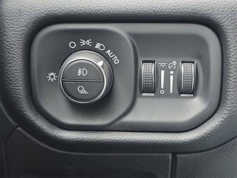 Used 2022 RAM 1500 Laramie image 28