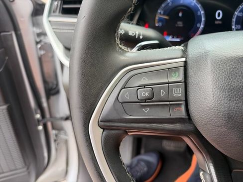 Used 2025 Jeep Grand Cherokee Laredo X w/ MOPAR Finishing Package AWD/4WD image 26