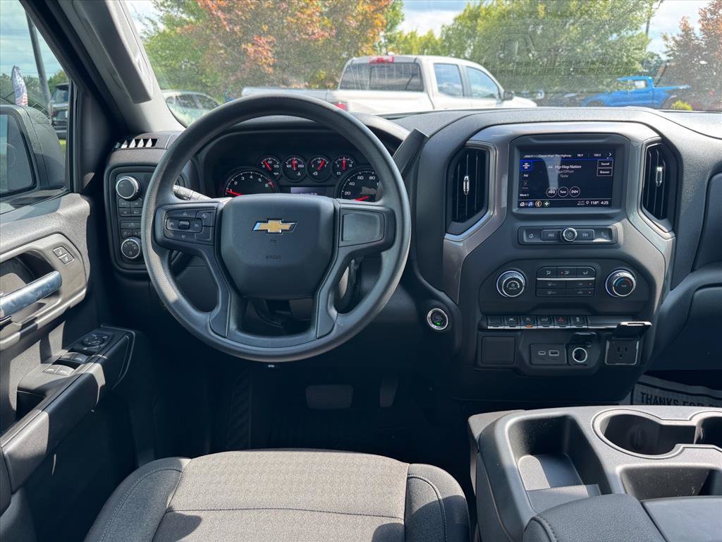 Used 2026 Chevrolet Silverado 1500 Custom w/ Turbomax Blackout Package AWD/4WD image 13