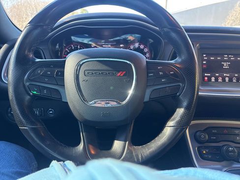 Used 2019 Dodge Challenger SXT w/ Blacktop Package image 11