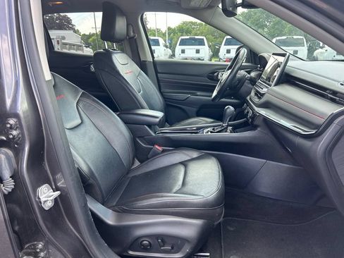 Used 2022 Jeep Compass Trailhawk w/ Trailhawk Elite Group AWD/4WD image 9