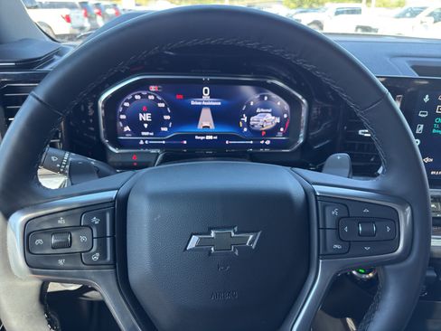 Used 2025 Chevrolet Silverado 1500 RST AWD/4WD image 27