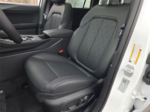 New 2026 Jeep Cherokee Overland w/ Advanced Pro Tech Group AWD/4WD image 28