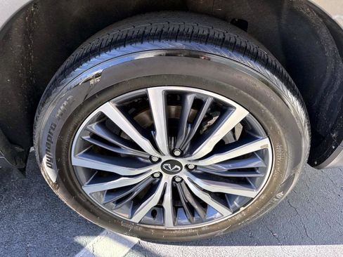 Certified 2025 INFINITI QX60 Sensory image 29