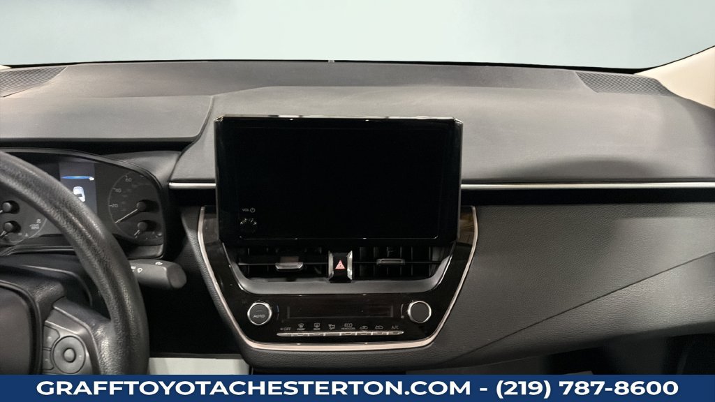 Used 2024 Toyota Corolla LE FWD image 18