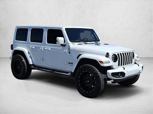 Used 2020 Jeep Wrangler Unlimited Sahara AWD/4WD image 3