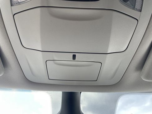 Used 2024 Chrysler Pacifica Touring-L FWD image 37