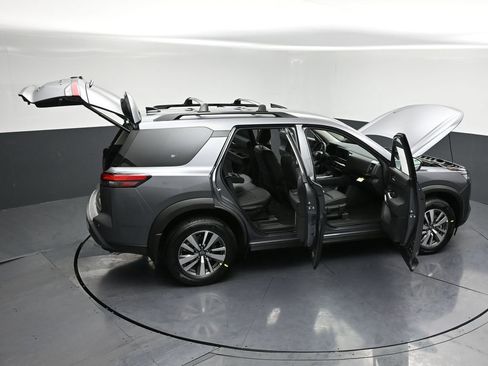 New 2026 Nissan Pathfinder SL AWD/4WD image 34