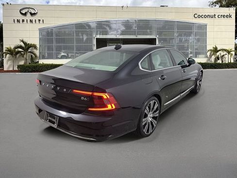 Used 2022 Volvo S90 B6 Inscription w/ Advanced Package AWD/4WD image 4