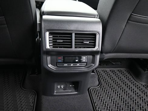 New 2026 Volkswagen Atlas SE AWD/4WD image 42