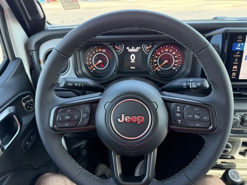 New 2026 Jeep Gladiator Sport AWD/4WD image 16