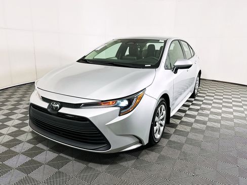Certified 2025 Toyota Corolla LE FWD image 7