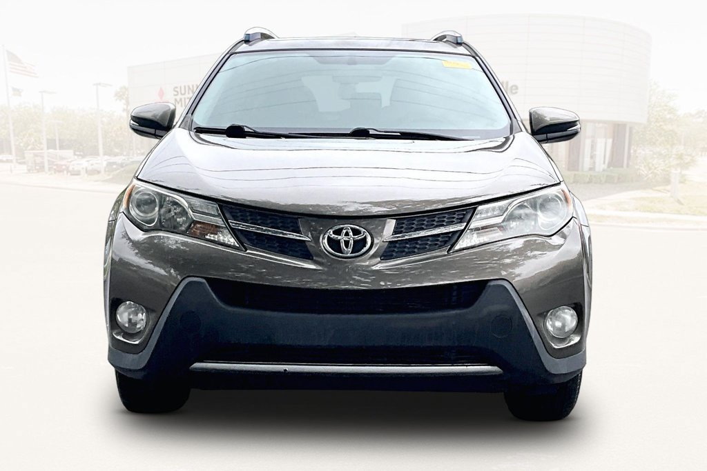 Used 2015 Toyota RAV4 XLE FWD image 2