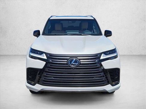 Used 2025 Lexus LX 700h Luxury w/ Appearance Package image 2