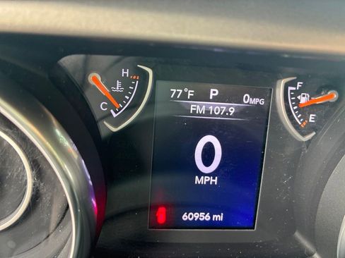 Used 2018 Jeep Wrangler Unlimited Sport S AWD/4WD image 14