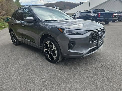 Used 2024 Ford Escape ST-Line Elite w/ Premium Technology Package image 7