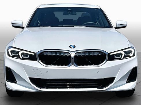 Used 2025 BMW 330i Sedan RWD image 3