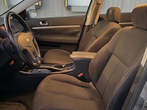 Used 2009 Mitsubishi Galant ES image 3