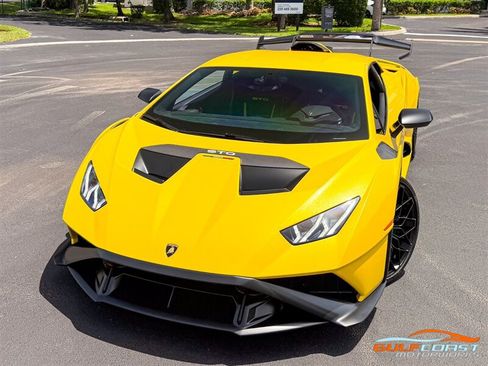 Used 2022 Lamborghini Huracan STO RWD image 8