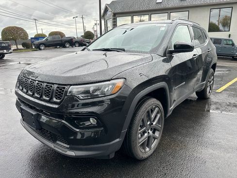 New 2026 Jeep Compass Limited image 5