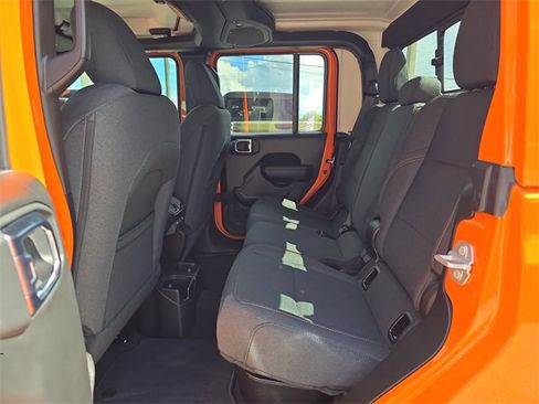 New 2025 Jeep Gladiator Sport image 13